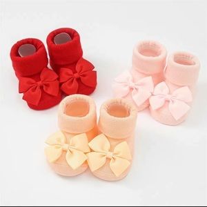 New born socks with headband